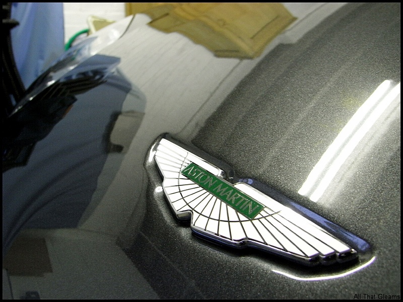 Aston Martin v8 Vantage