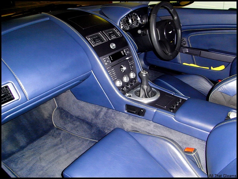 Aston Martin v8 Vantage