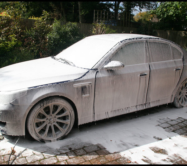 BMW M5 Snow Foam